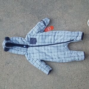 *BRAND NEW!!* 3-6mo SnowSuit